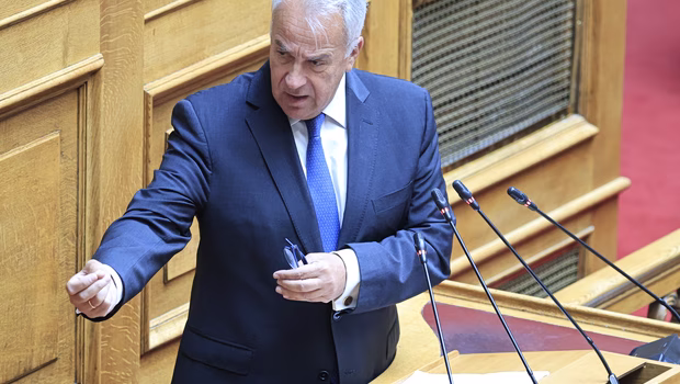 Σύγκρουση στη Βουλή για το μεταναστευτικό: Ο κυνισμός Βορίδη για τις «βουλιαγμένες βάρκες» και τα πυρά της αντιπολίτευσης