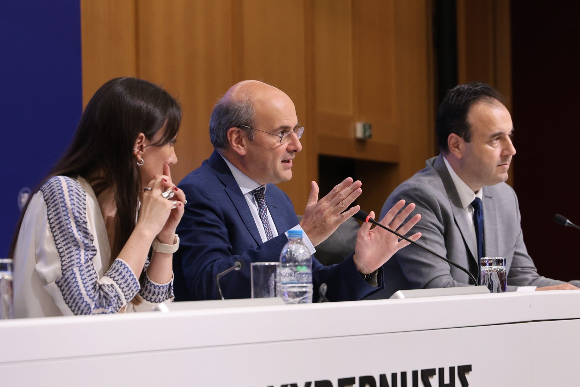 Παρουσιάστηκε η νέα πλατφόσμα για τις υποθέσεις των πολιτών με το Δημόσιο