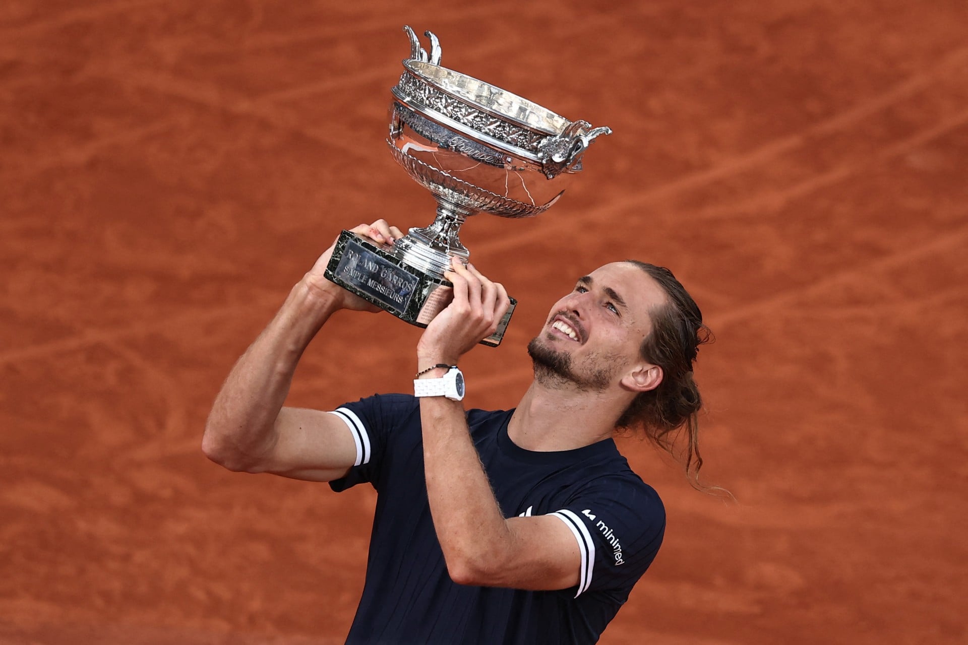 Roland Garros: Νικητής ο Ζβέρεφ μετά από επικό τελικό