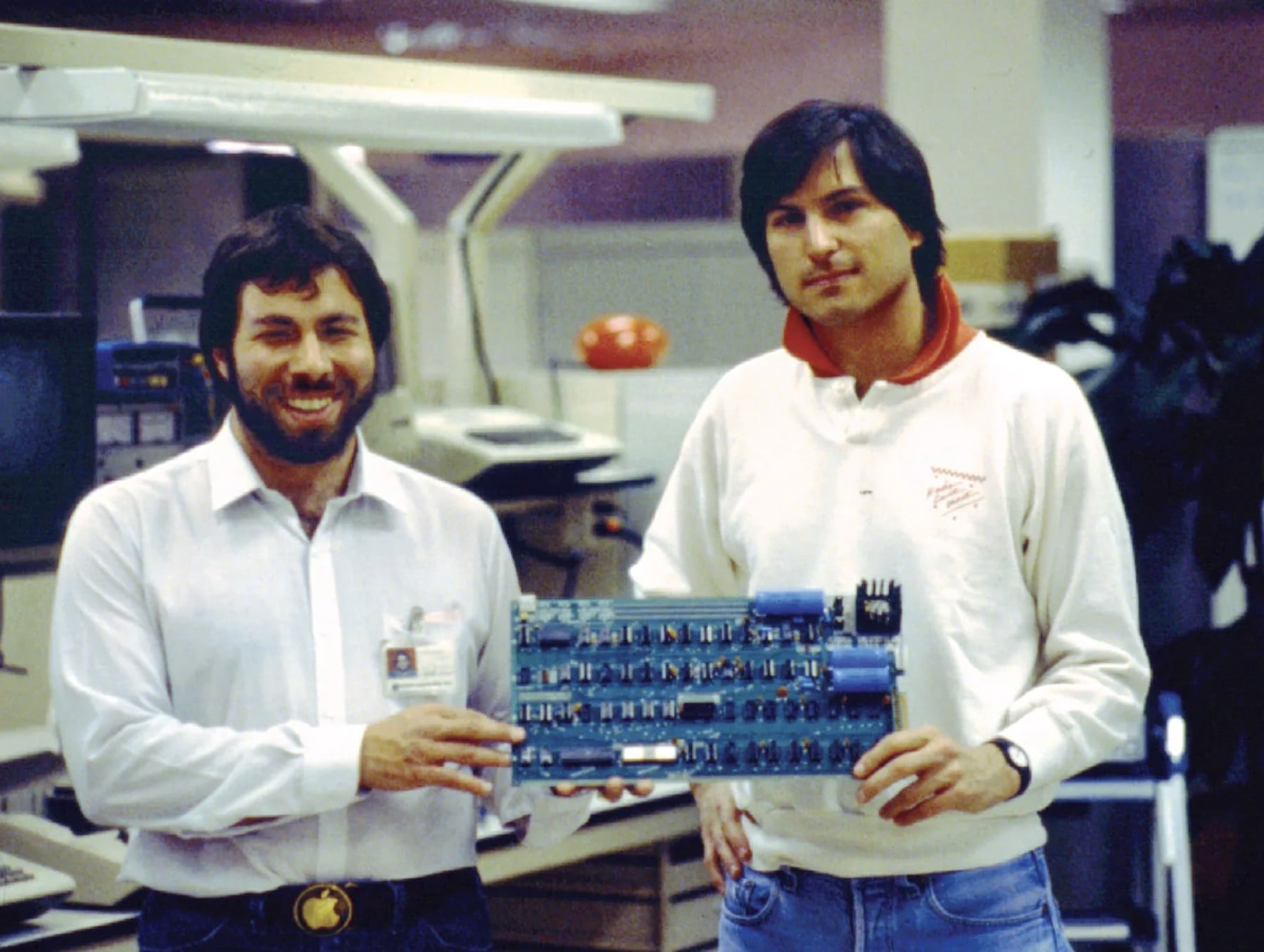 Το πλαστικό κουτί που γέννησε μια αυτοκρατορία 4 τρισ. δολαρίων