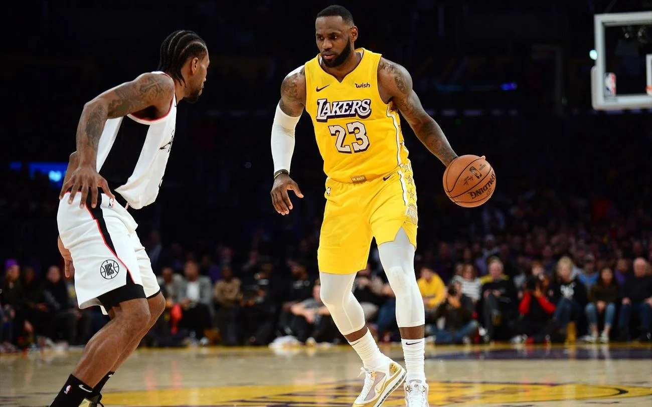 «Βόμβα» στο NBA: Στoυς Σίξερς ο Λεμπρόν Τζέιμς