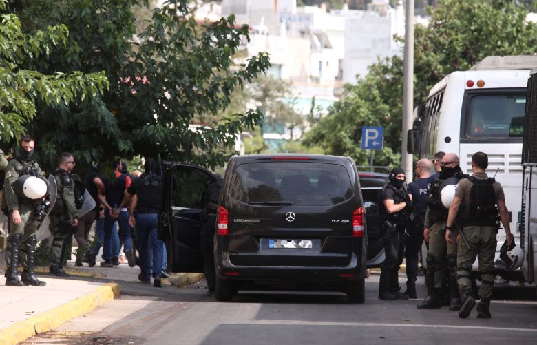 Την Τρίτη θα απολογηθούν οι δύο κατηγορούμενοι για τη φονική πυρκαγιά – News.gr