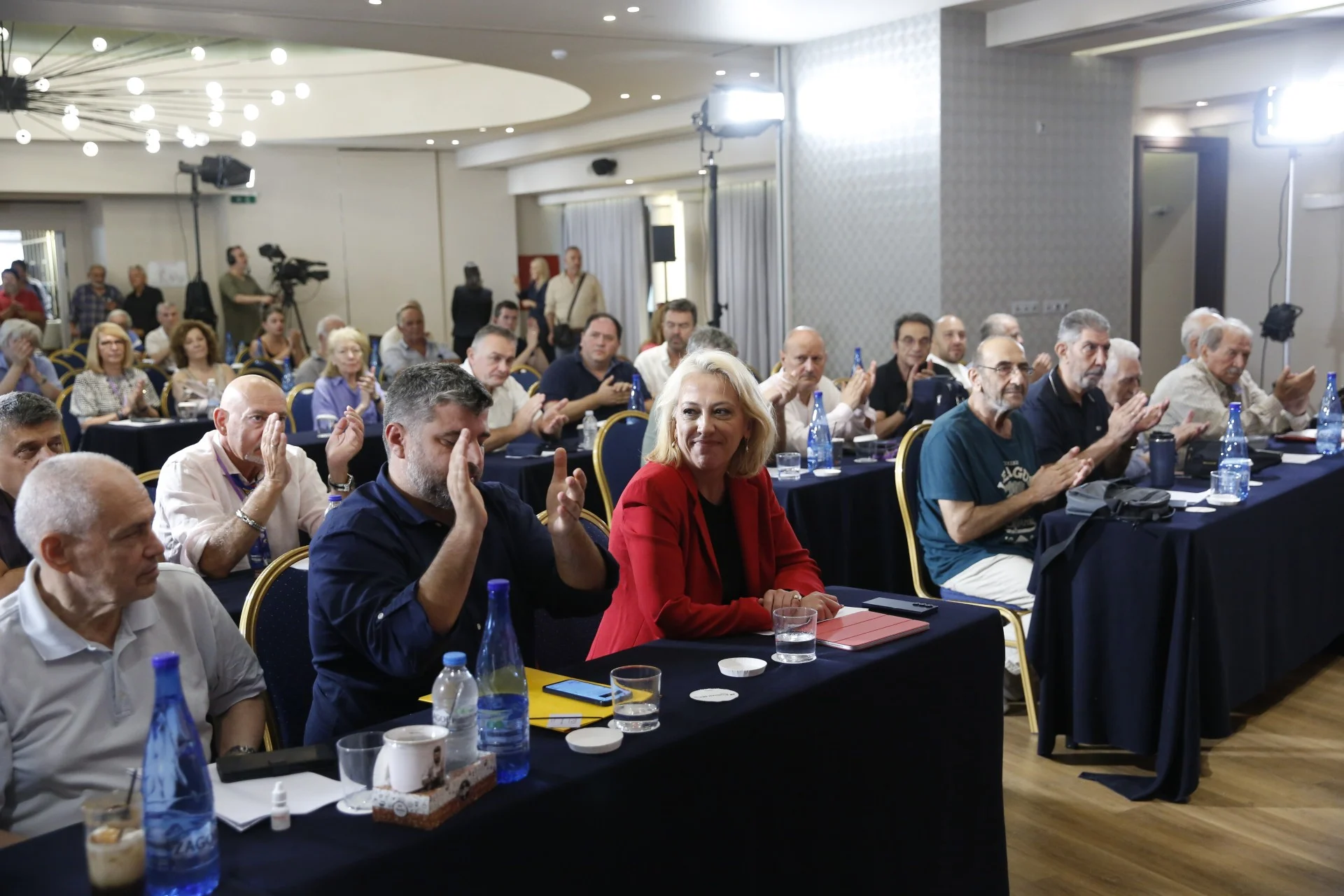 Συλλογική ηγεσία στον ΣΥΡΙΖΑ - Ο Νίκος Παππάς νέος γραμματέας της ΚΕ