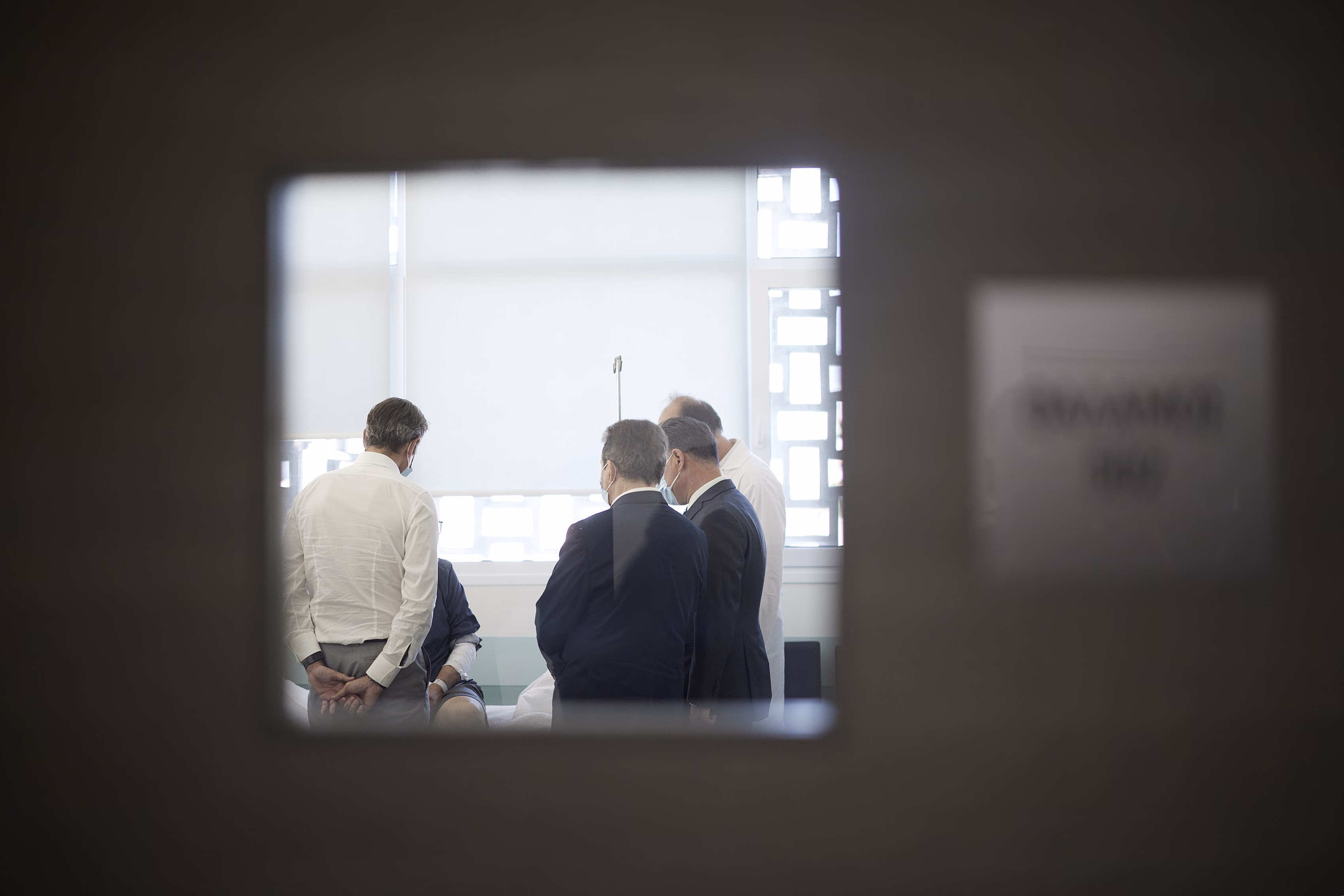 Μητσοτάκης για επιθέσεις σε σπίτια στελεχών της ΝΔ: «Οι δράστες θα αντιμετωπιστούν ως εγκληματίες»