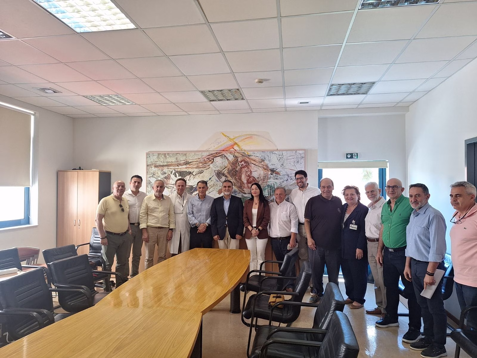 Το ΕΚΑΒ Αθήνας επισκέπτεται την Τετάρτη ο Ανδρουλάκης - Κλιμάκια του ΠΑΣΟΚ σε δομές Υγείας της Αττικής