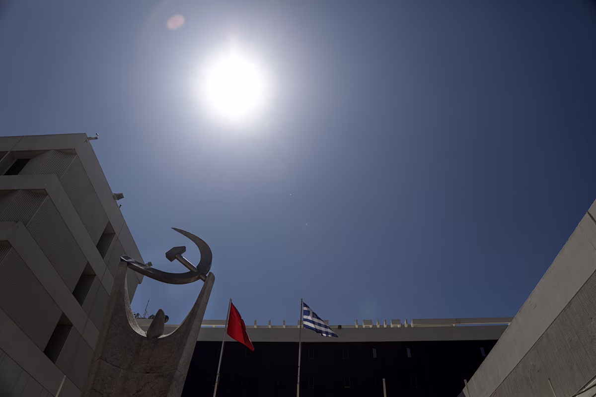 ΚΚΕ: Ενώ για τις λαϊκές ανάγκες «δεν υπάρχουν λεφτόδεντρα», ο λαός καλείται να ματώσει ξανά για εξοπλισμούς