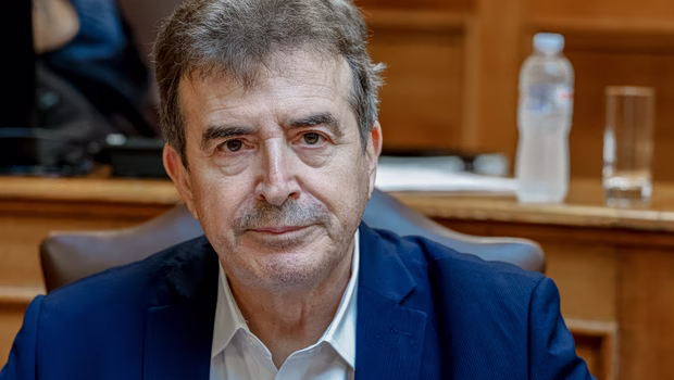 Χρυσοχοΐδης για τις συλλήψεις στις υποθέσεις Marfin και Θεσσαλονίκης: «Η Δημοκρατία πάντα νικά στο τέλος»