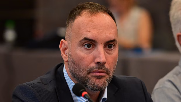 Την τοξικότητα επιλέγει η κυβέρνηση, λέει ο Χατζηγιαννάκης της ΕΛΑΣ - «Μην κάνει τώρα τον τουρκοφάγο η ΝΔ»