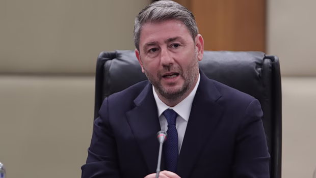 ΠΑΣΟΚ: Ο νέος πόλεμος για το «Ελλάδα 2.0», οι δημοσκοπήσεις και τα μηνύματα Ανδρουλάκη