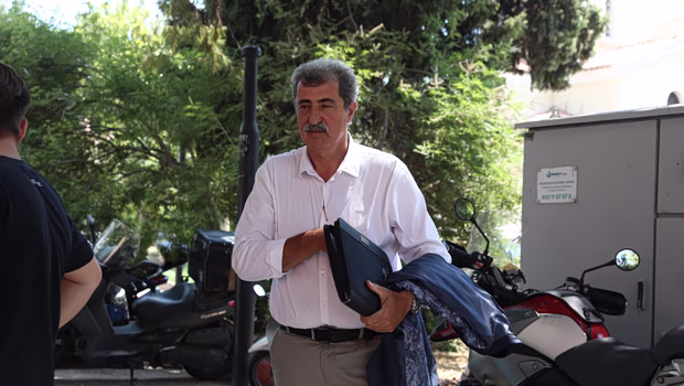 Πλώρη για την ηγεσία του εναπομείναντος ΣΥΡΙΖΑ βάζει ο κομμένος Πολάκης - Εμμένει στην επίθεση κατά Τσίπρα