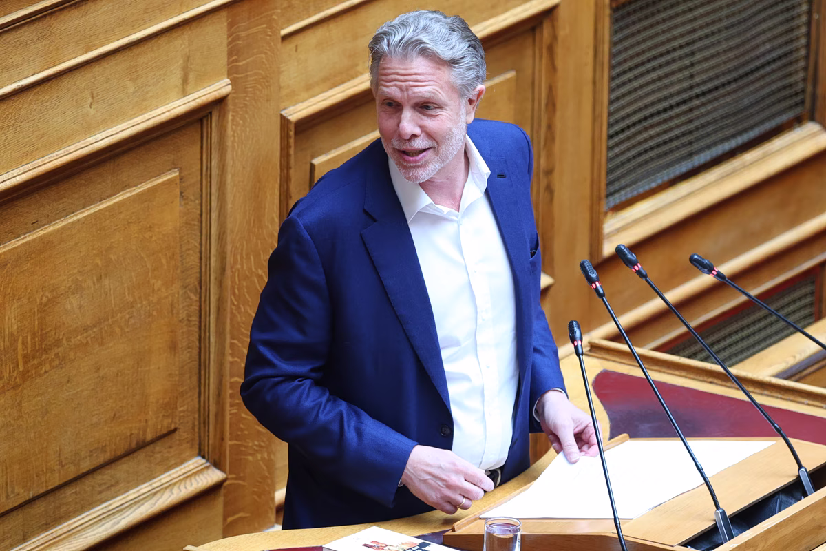 Προαστιακός Δυτικής Αττικής: Απένταξη του έργου αναβάθμισης από το Ταμείο Ανάκαμψης – Τι αναφέρει ο Γερουλάνος