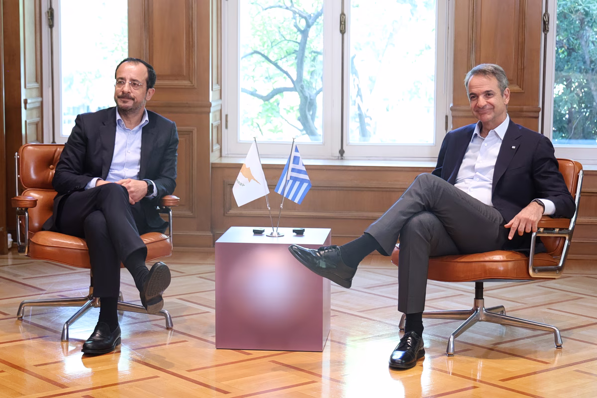 Μητσοτάκης σε Χριστοδουλίδη: Η Ελλάδα πάντα στέκεται στο πλευρό της Κύπρου