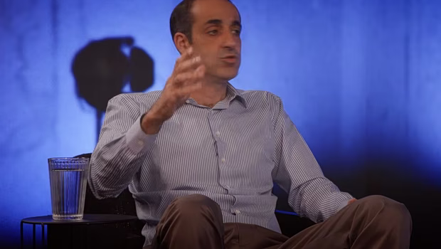 Καθηγητής Νομικής στην Οξφόρδη: «Ο Δημητριάδης είναι ύποπτος πολύ σοβαρών κακουργημάτων»