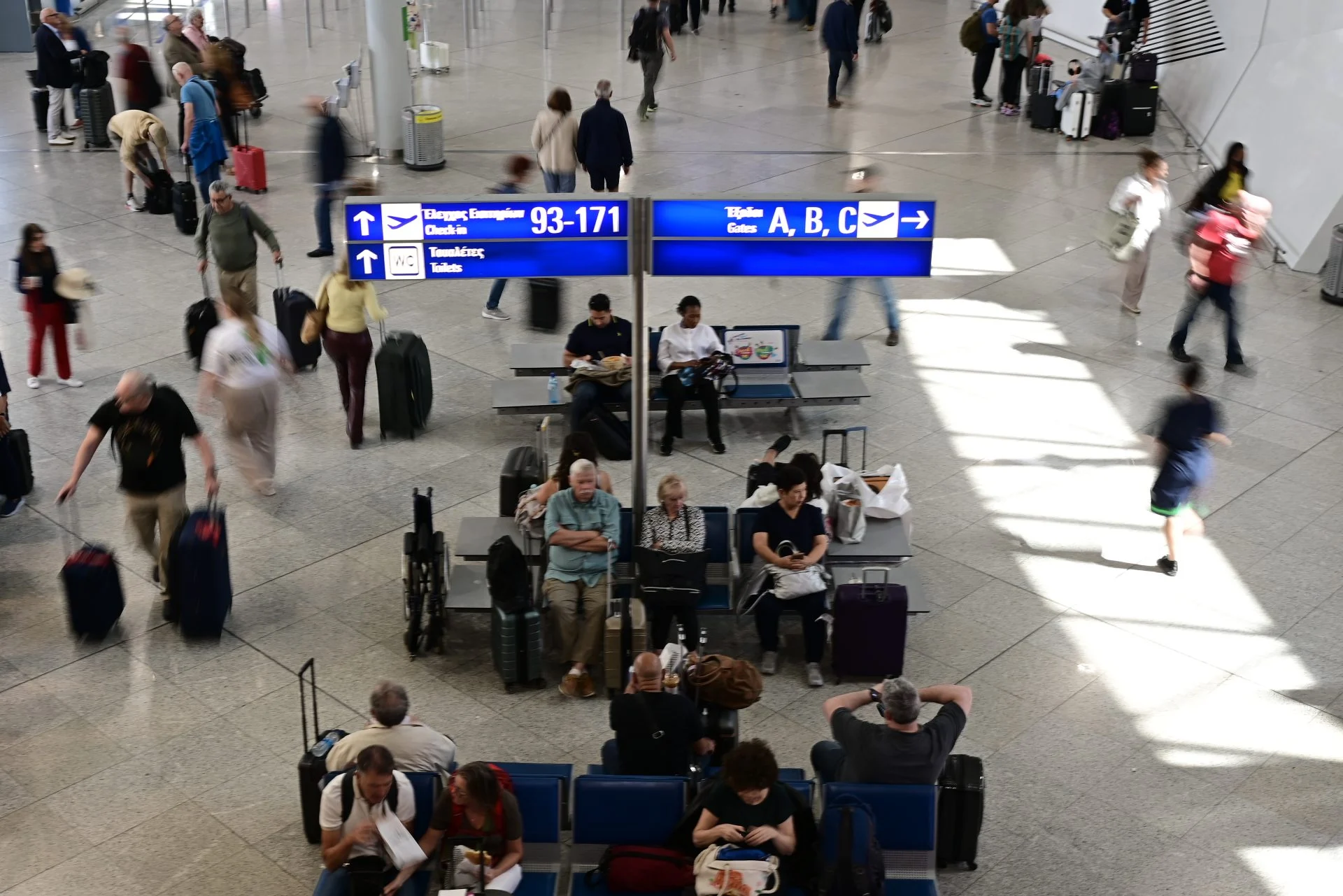 Διεθνής Αερολιμένας Αθηνών: 15,75 εκατ. επιβάτες το α' εξάμηνο
