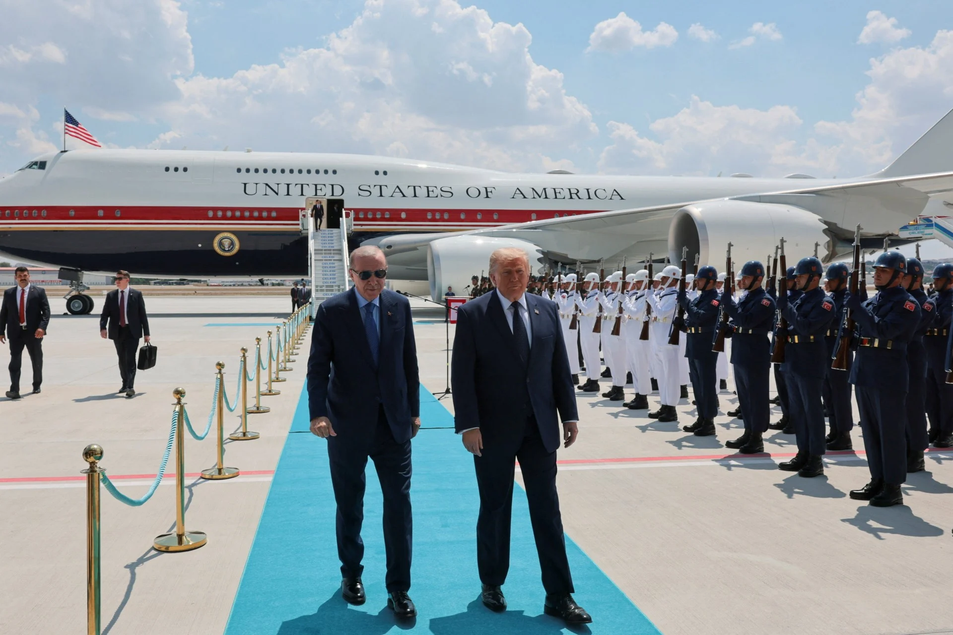 Η θερμή υποδοχή Τραμπ από τον Ερντογάν (βίντεο
