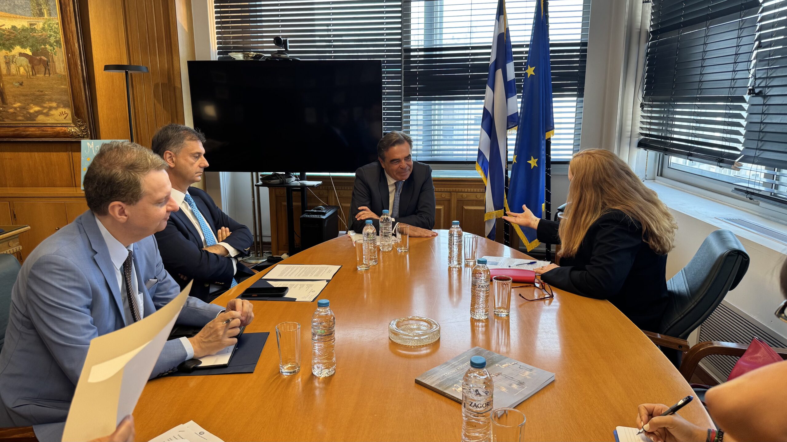 Η προστασία φέτας και ελαιολάδου στο επίκεντρο της συνάντησης Σχοινά με την Πρεσβευτή της Αυστραλίας