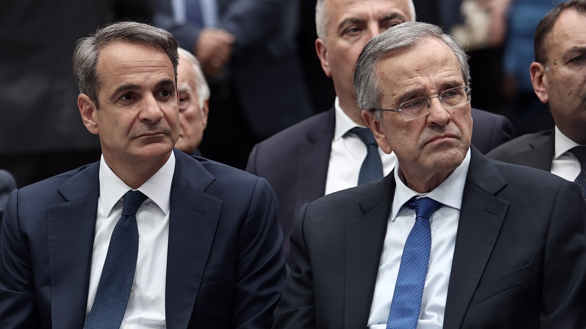 ΝΔ: Άνοιξε και δημόσια η εσωκομματική συζήτηση για συγκυβέρνηση με Σαμαρά χωρίς Μητσοτάκη πρωθυπουργό