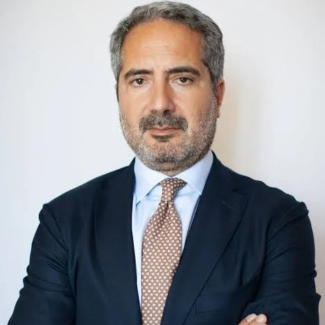 Νέα παραγγελία για τρίτο Four Seasons