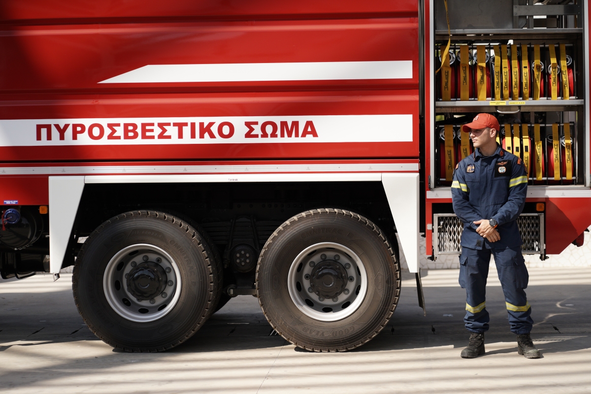 Λέρος: Φωτιά σε χώρο με απορρίμματα – Σηκώθηκε ελικόπτερο