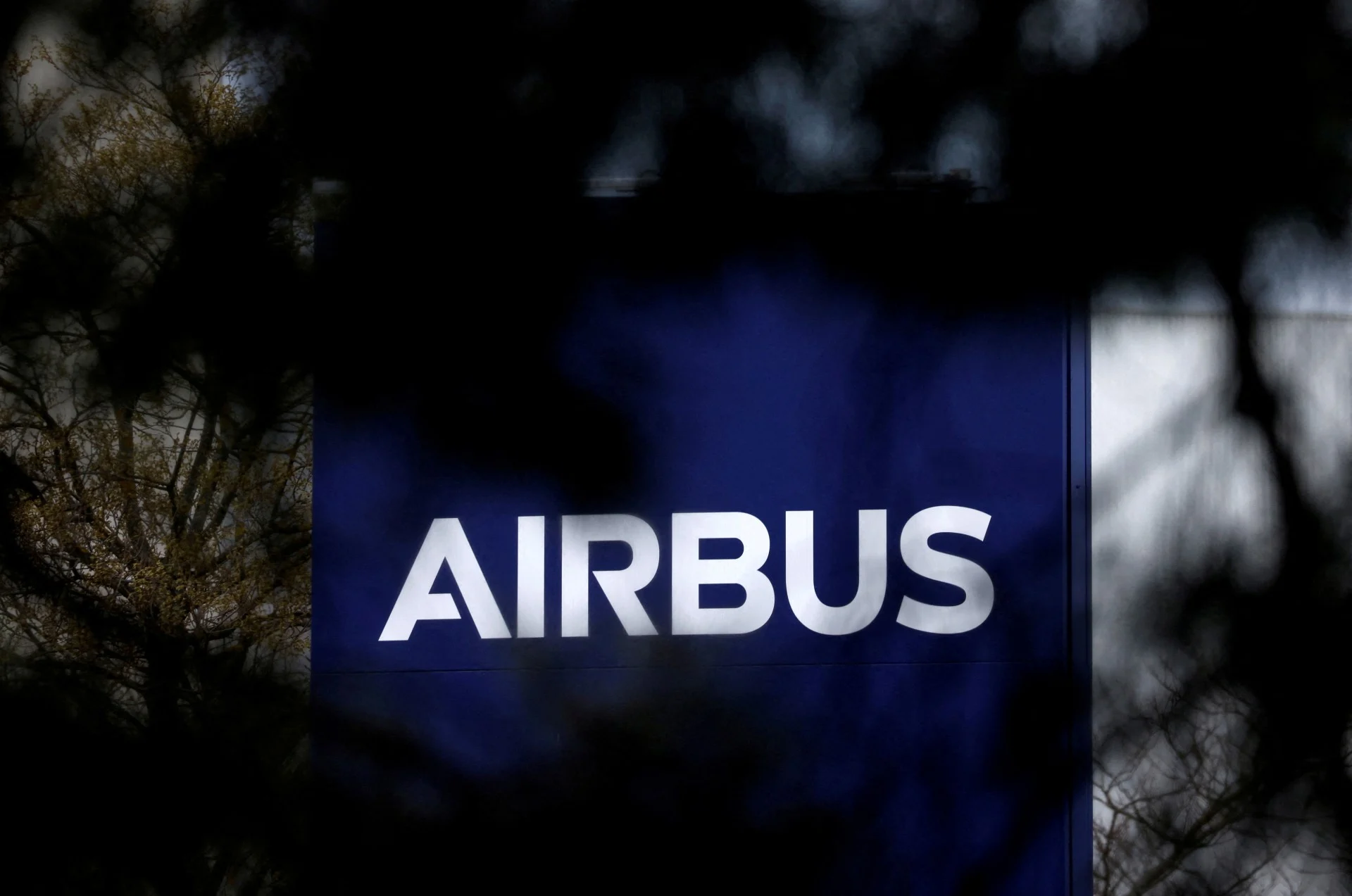 Η Airbus μειώνει τις προβλέψεις για τη ζήτηση στον κλάδο των αεροσκαφών λόγω πολέμου στο Ιράν και δασμών