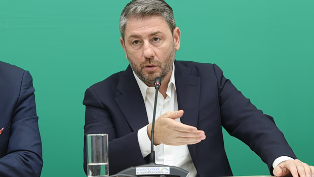 Ανδρουλάκης: Μαφία, συμμορία, υπόκοσμο θυμίζουν όσα είπε ο Δημητριάδης, να απαντήσει το «αφεντικό» - «Προστατεύει την οικογένεια»