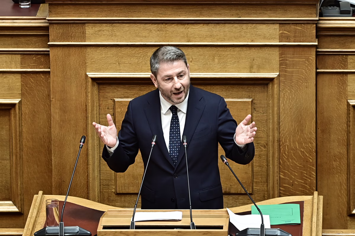 Ανδρουλάκης κατά Μητσοτάκη για την αναθεώρηση του άρθρου 110 - «Οι συνταγματικές αλλαγές απαιτούν ουσιαστικές συναινέσεις»