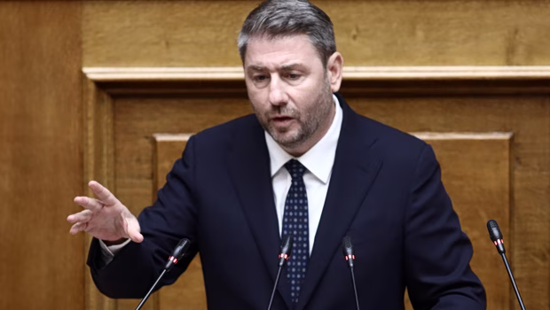 «Πυρά» Ανδρουλάκη σε Μητσοτάκη για ακρίβεια: «Η κοροϊδία έχει και τα όριά της, προσπαθείτε να κάνετε το άσπρο - μαύρο»