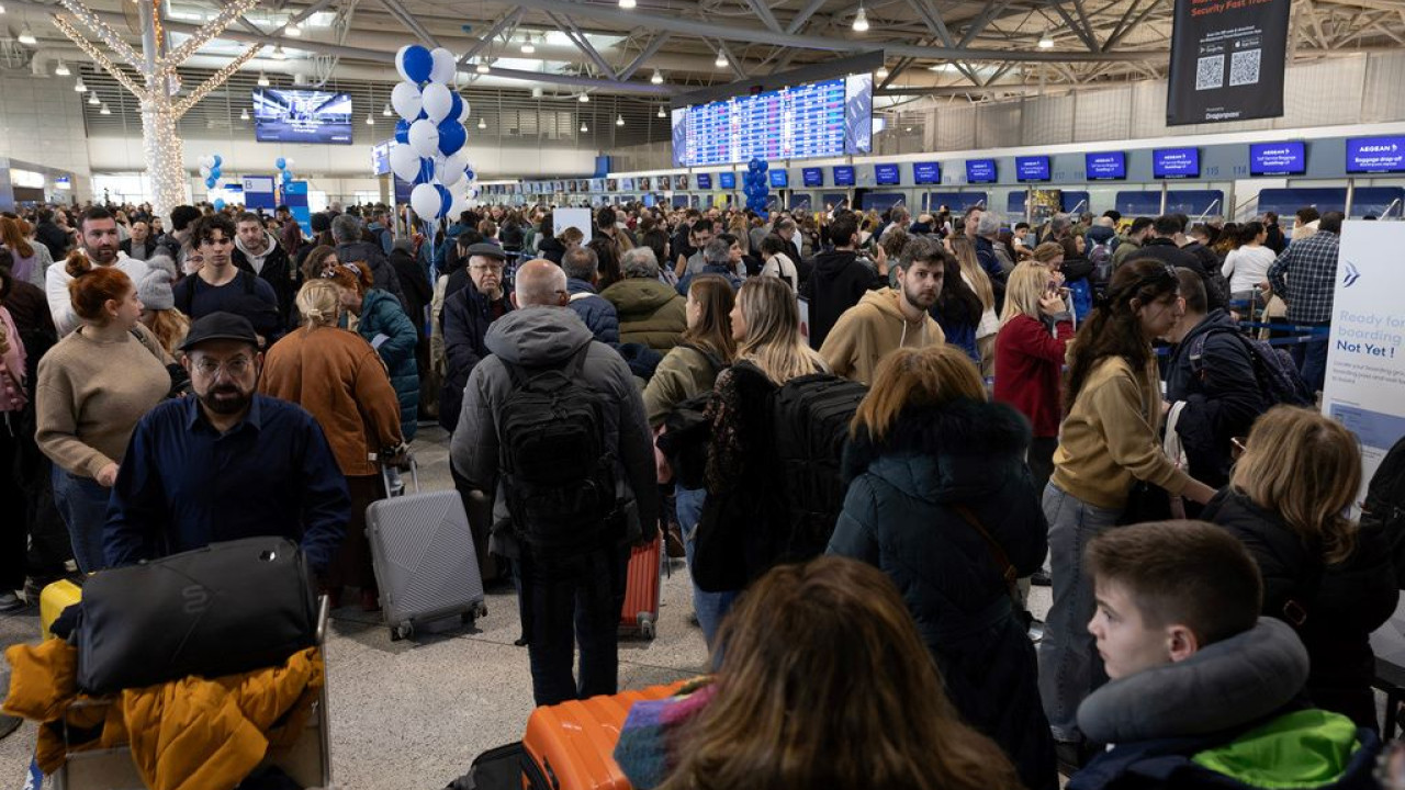 Σύσκεψη για καθυστερήσεις πτήσεων με τη συμμετοχή των ΥΠΑ και ΑΠΑ