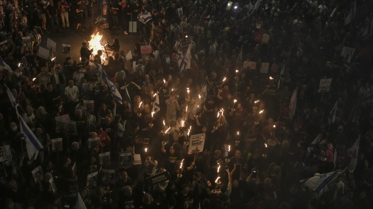 Γλασκώβη: Συγκρούσεις αντιμεταναστών διαδηλωτών με αντιρατσιστές