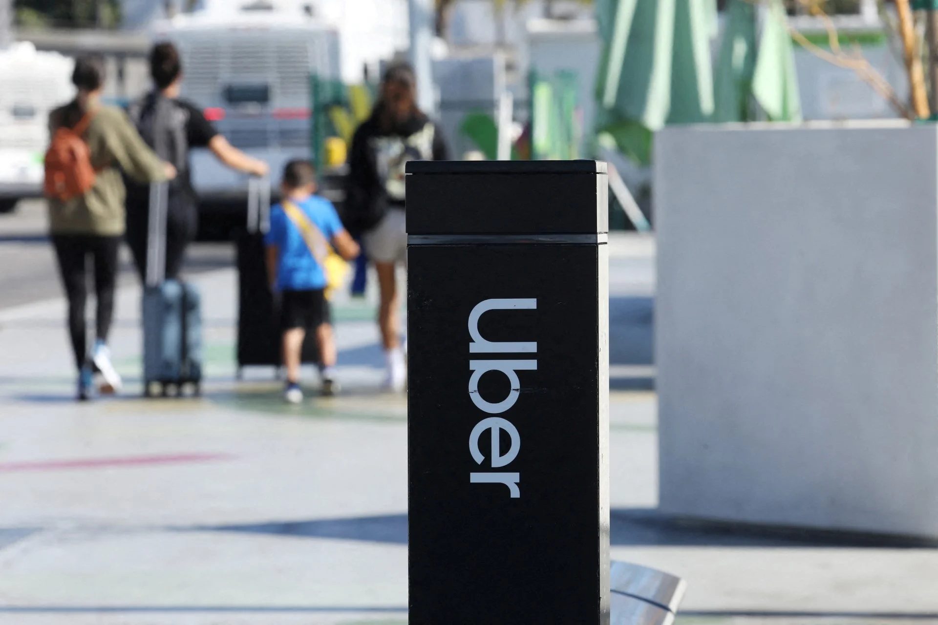 Η Uber εξαγόρασε την Delivery Hero έναντι 12,7 δισ,. ευρώ