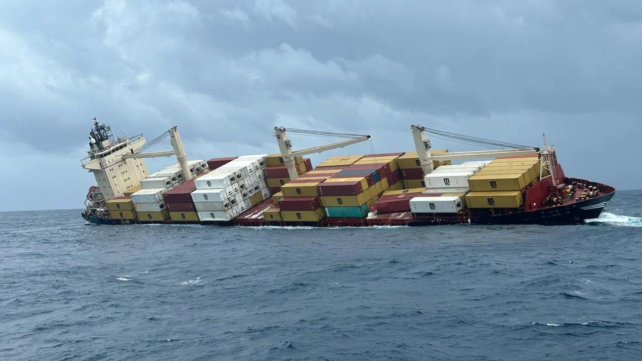 Άλμα κατέγραψαν οι απώλειες containers στη θάλασσα