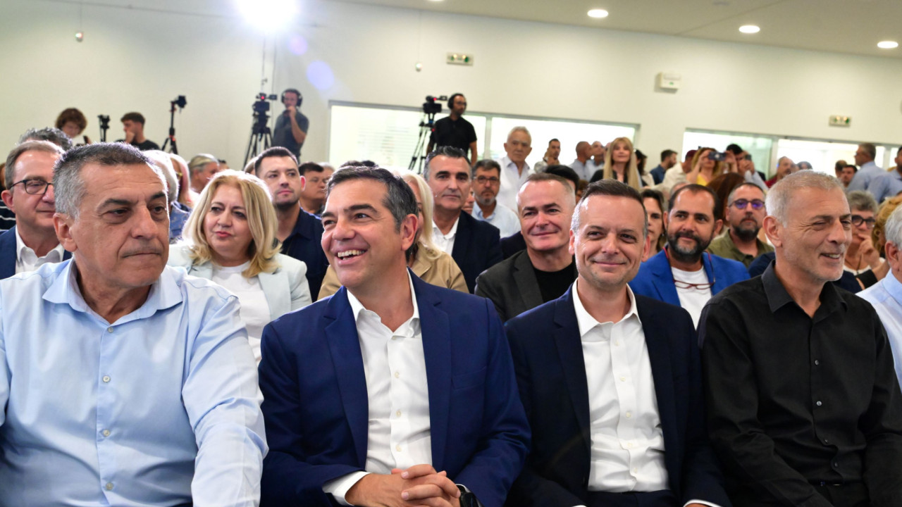 O Χάρης Δούκας στην εκδήλωση Τσίπρα: Τα μηνύματα και η κριτική στην κυβέρνηση
