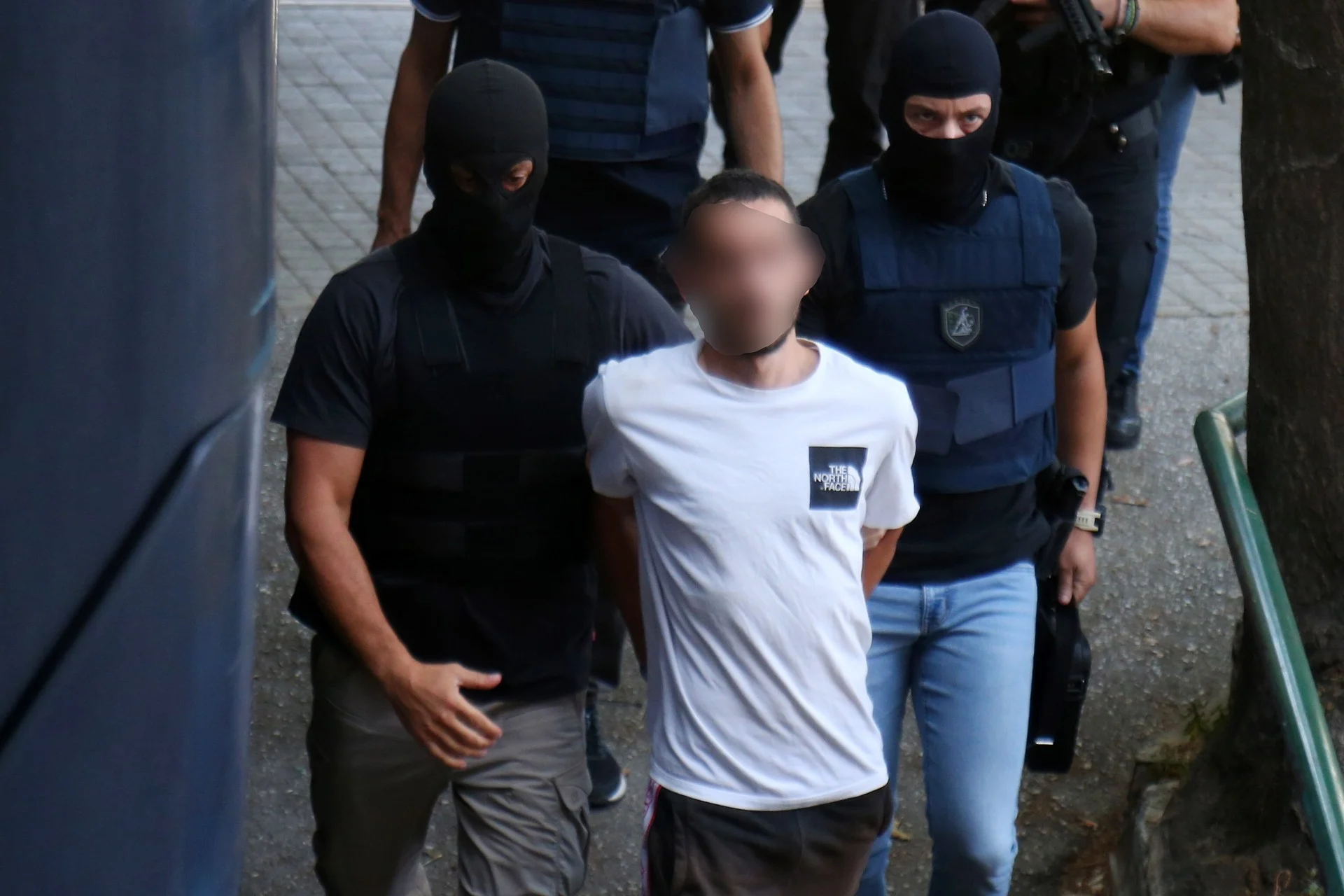 Και συλλήψεις για τα επεισόδια μετά τη νέα προφυλάκιση για την επίθεση κατά Νέστορα