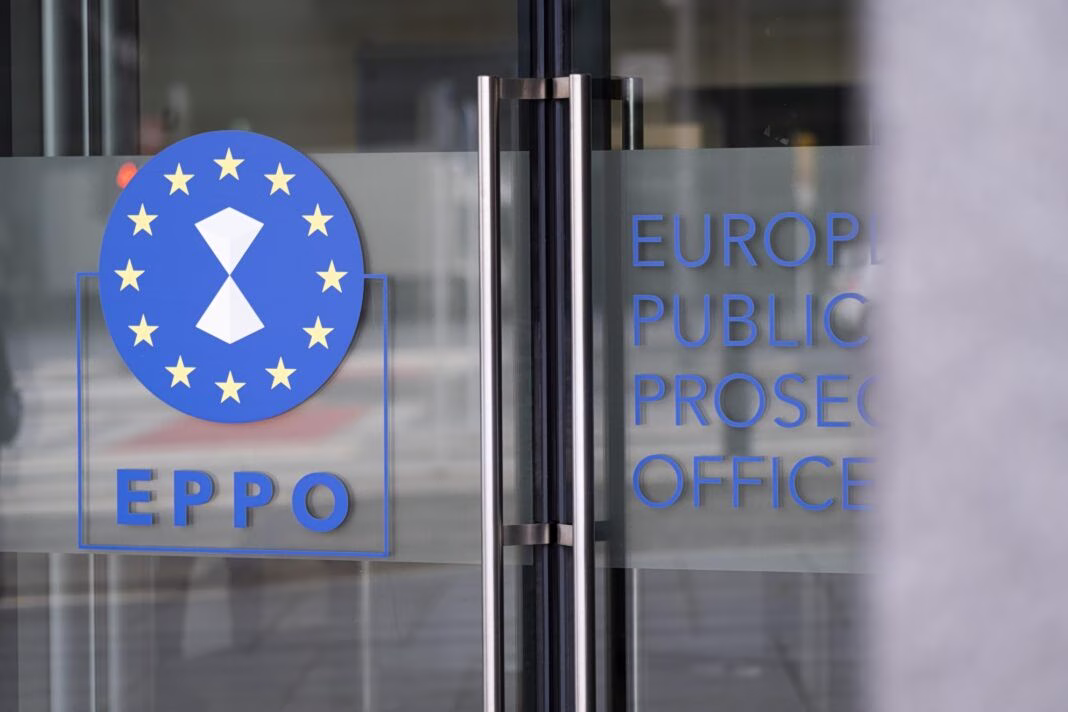 «Καύσωνας» με το σκάνδαλο ΟΠΕΚΕΠΕ: Το «κλιματιστικό» του Μαξίμου και οι «υψηλές θερμοκρασίες» μετά τις διώξεις