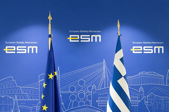 Ακόμη και στο χειρότερο σενάριο, το ελληνικό χρέος συνεχίζει να πέφτει