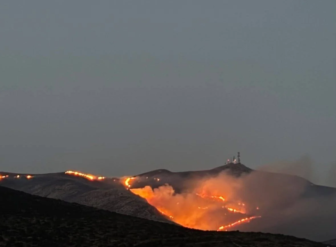 Καλύτερη εικόνα σε Άνδρο και Κάλυμνο, συνεχείς αναζωπυρώσεις στην Πάρο