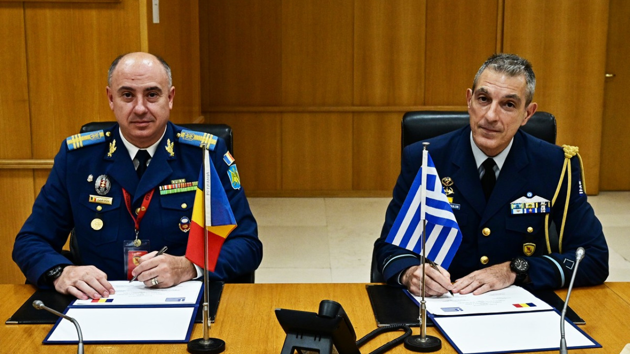 Ελλάδα - Ρουμανία: Υπογραφή προγράμματος στρατιωτικής συνεργασίας