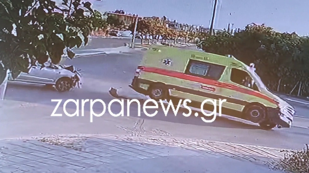 Χανιά: Βίντεο - σοκ από το τροχαίο με ασθενοφόρο του ΕΚΑΒ
