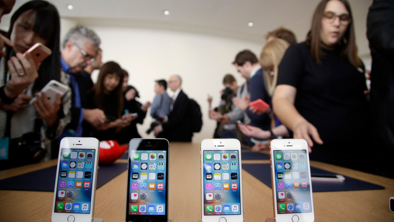 Τα νέα iPhone θα κοστίζουν περισσότερο – Πότε συμφέρει να αγοράσετε νέα συσκευή
