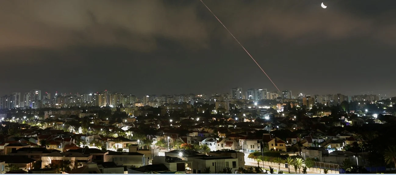Αμερικανικό σφυροκόπημα για όγδοο βράδυ στο Ιράν