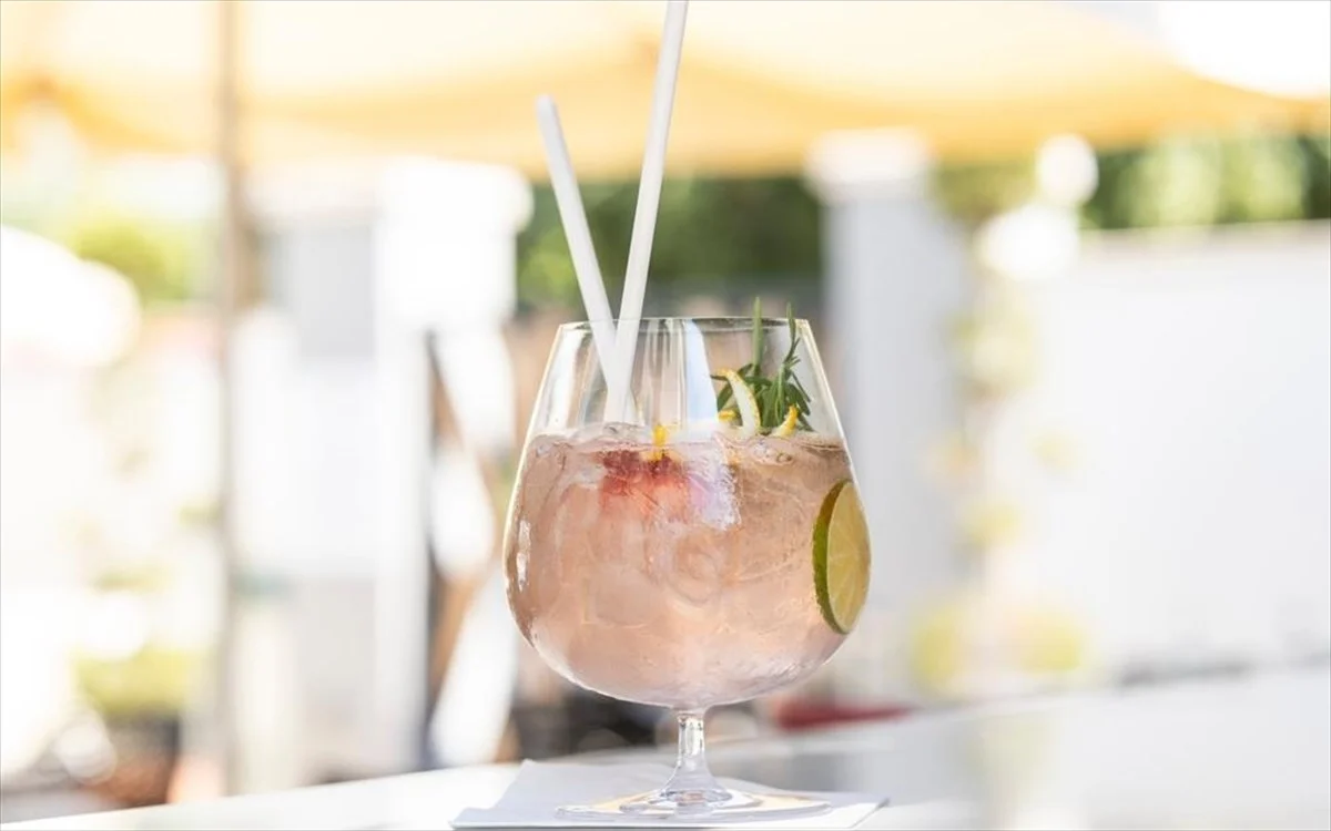 Τα πιο διάσημα cocktail bars του Μιλάνου και του Λονδίνου έρχονται φέτος το καλοκαίρι στην Ελλάδα