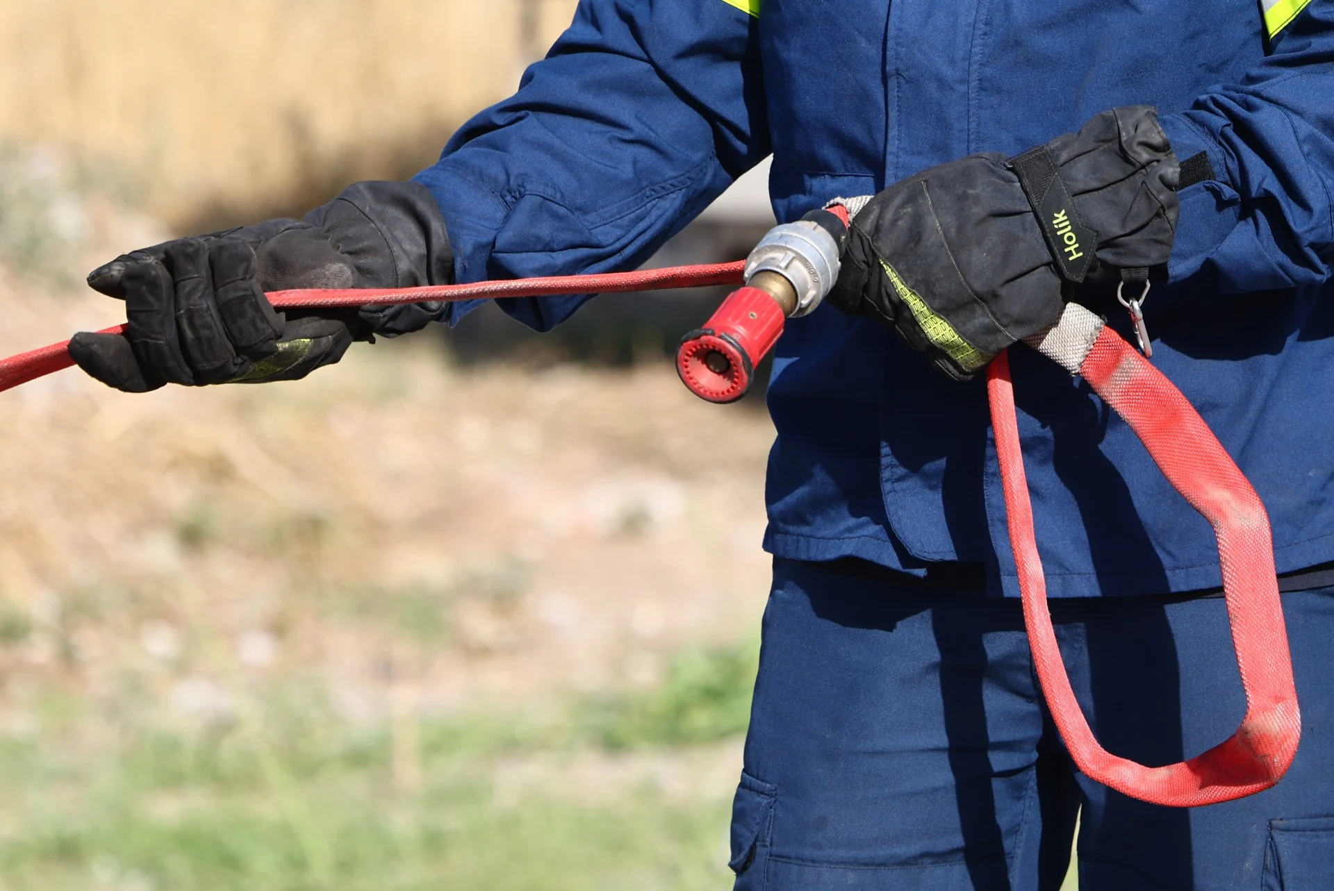 Υπό έλεγχο η πυρκαγιά στην Τραπεζίτσα -Ένας τραυματίας
