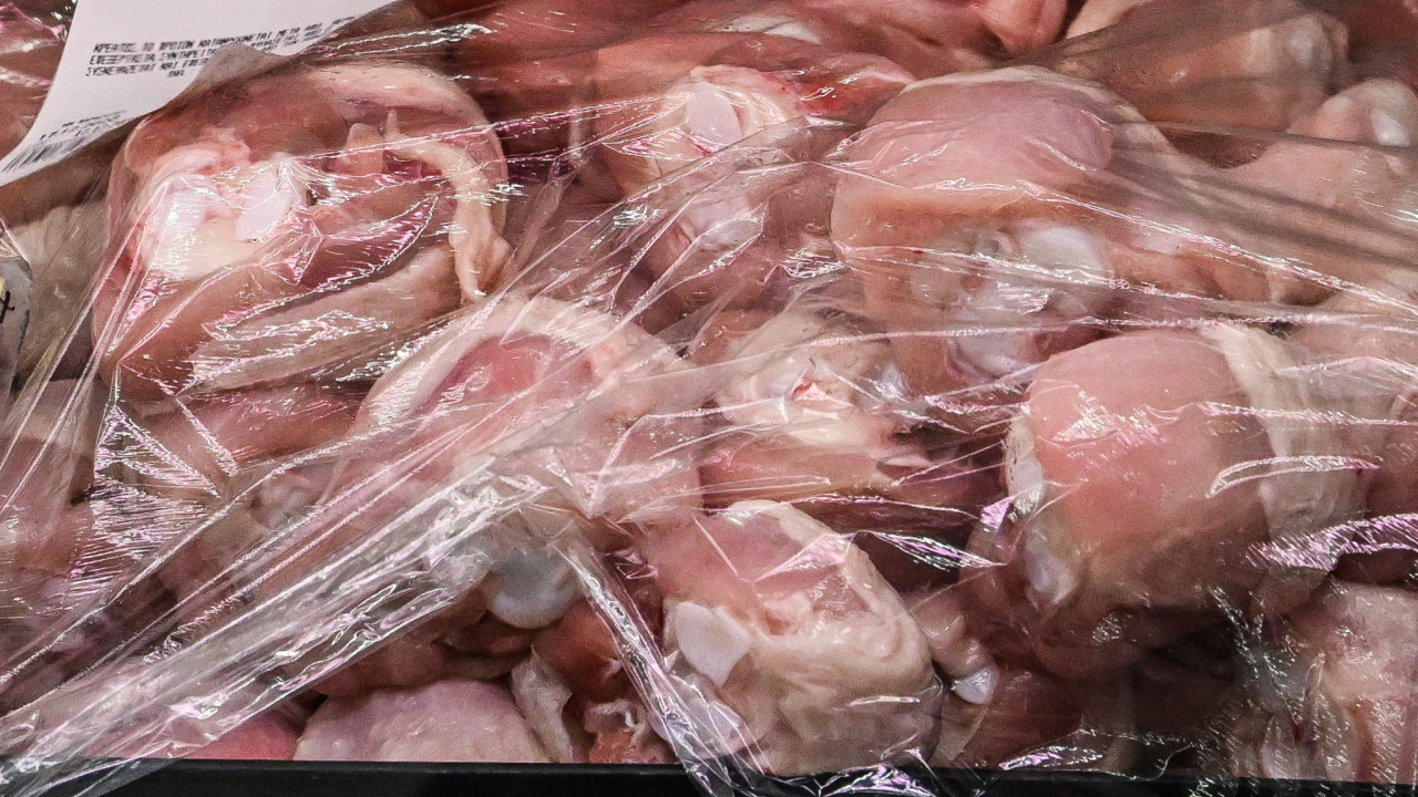 Λαμία: Εντοπίστηκε σαλμονέλα και σε άλλες παρτίδες κοτόπουλου