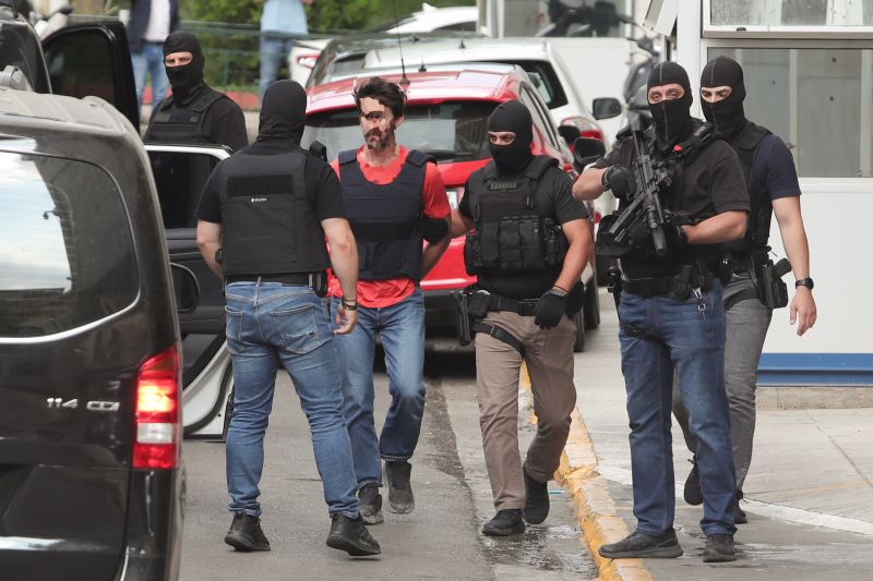 Η επίσημη ανακοίνωση της ΕΛ.ΑΣ. για τη σύλληψη των δύο 42χρονων που κατηγορούνται για τον φονικό εμπρησμό της Marfin, το Μάιο του 2010