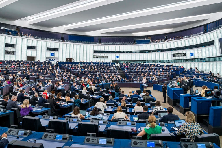 Έρευνα της Ευρωπαϊκής Εισαγγελίας για πιθανή κατάχρηση κονδυλίων από ακροδεξιά ομάδα του Ευρωκοινοβουλίου