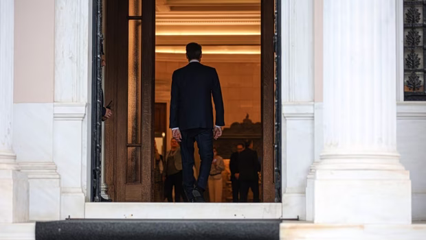 Με υποβάθμιση της νέας βόμβας Ντίλιαν και επιθέσεις σε Κεσσέ και Σαμαρά το Μαξίμου προσπαθεί να ξεφύγει από τις υποκλοπές