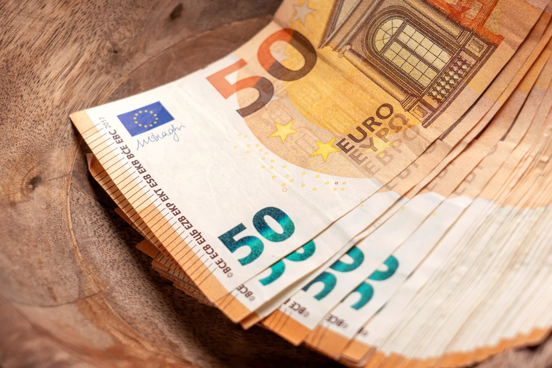 Greece unlocks 6.25 bln euros for private investment projects