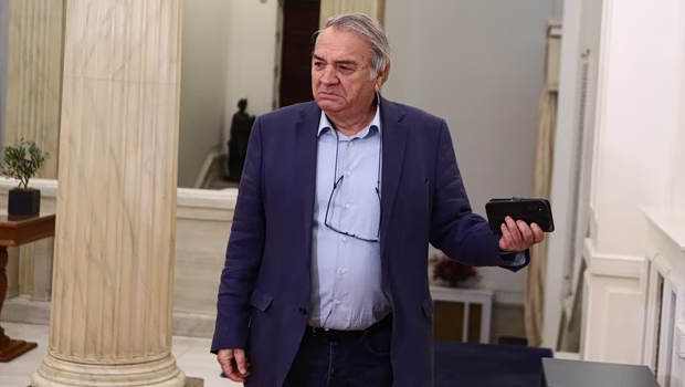 Το ΠΑΣΟΚ απαντάει στο «στέλεχος της ΕΛΑΣ» Μπίστη (ενώ δεν είναι) και ζητάει εξηγήσεις από τον Τσίπρα