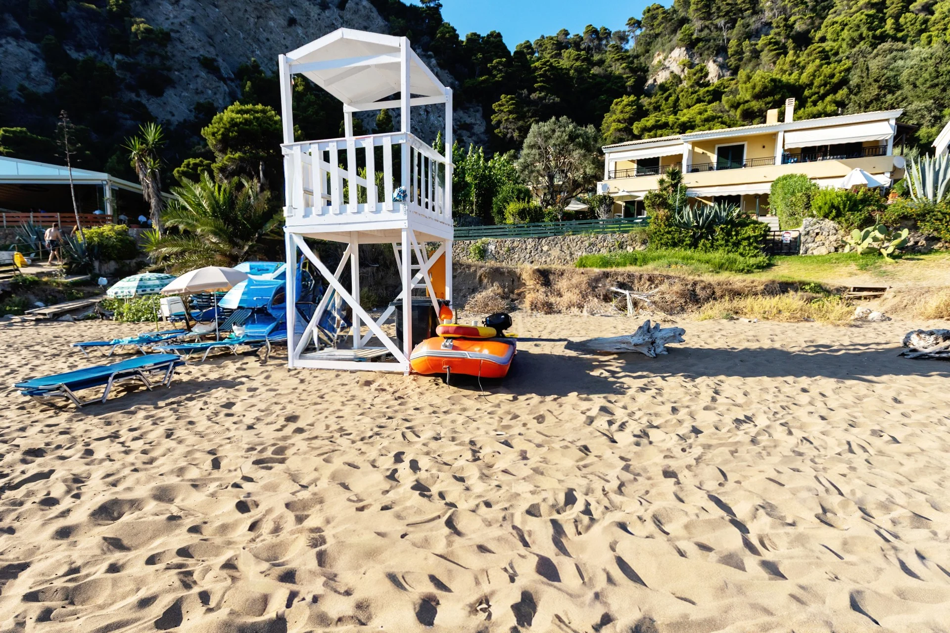 Χαλκιδική: Ανάσυρση 12χρονου από τη θάλασσα χωρίς τις αισθήσεις του