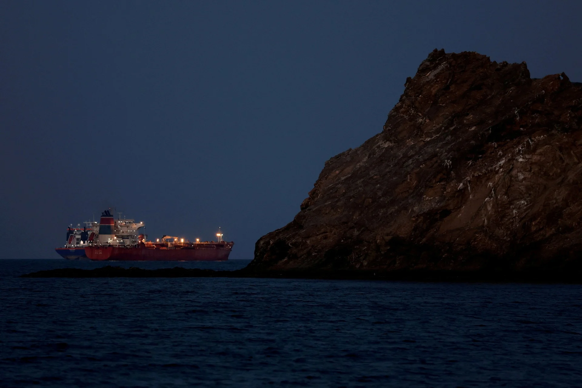 Γιατί το Ισραήλ απέχει από την εκστρατεία βομβαρδισμών των ΗΠΑ κατά του Ιράν